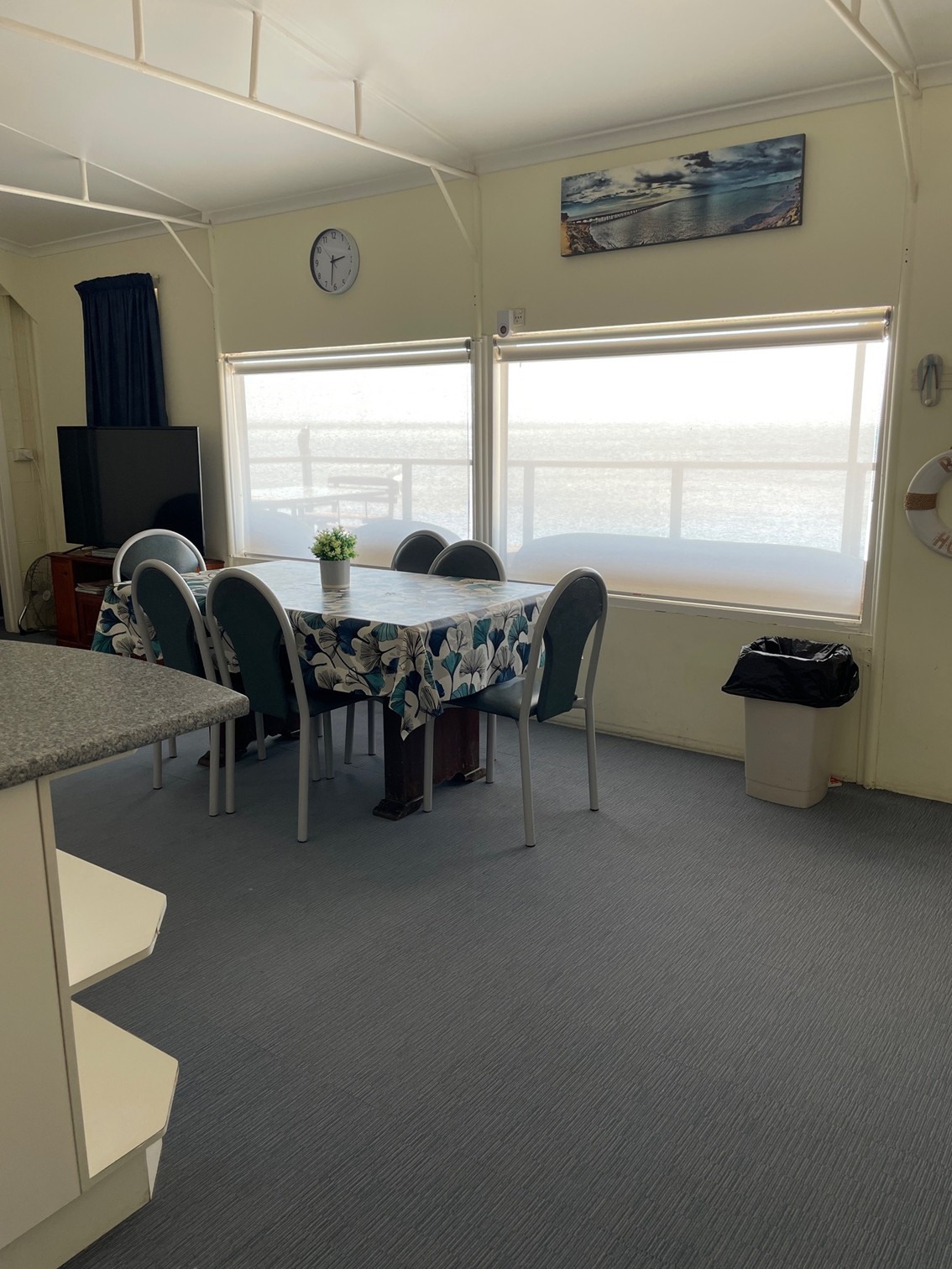 Beachfront deck panoramic views Black Point SA